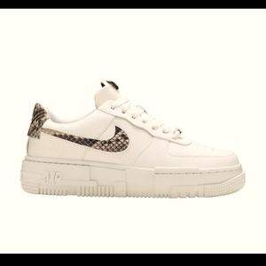 Nike AF Pixel SE